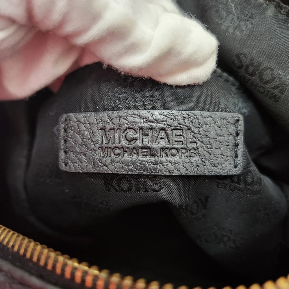 MICHAEL Michael Kors Black Pebbled Leather Shoulder Bag - Picture 7 of 10